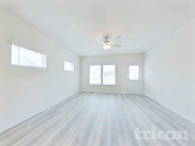 Building Photo - 260 Limestone Cir