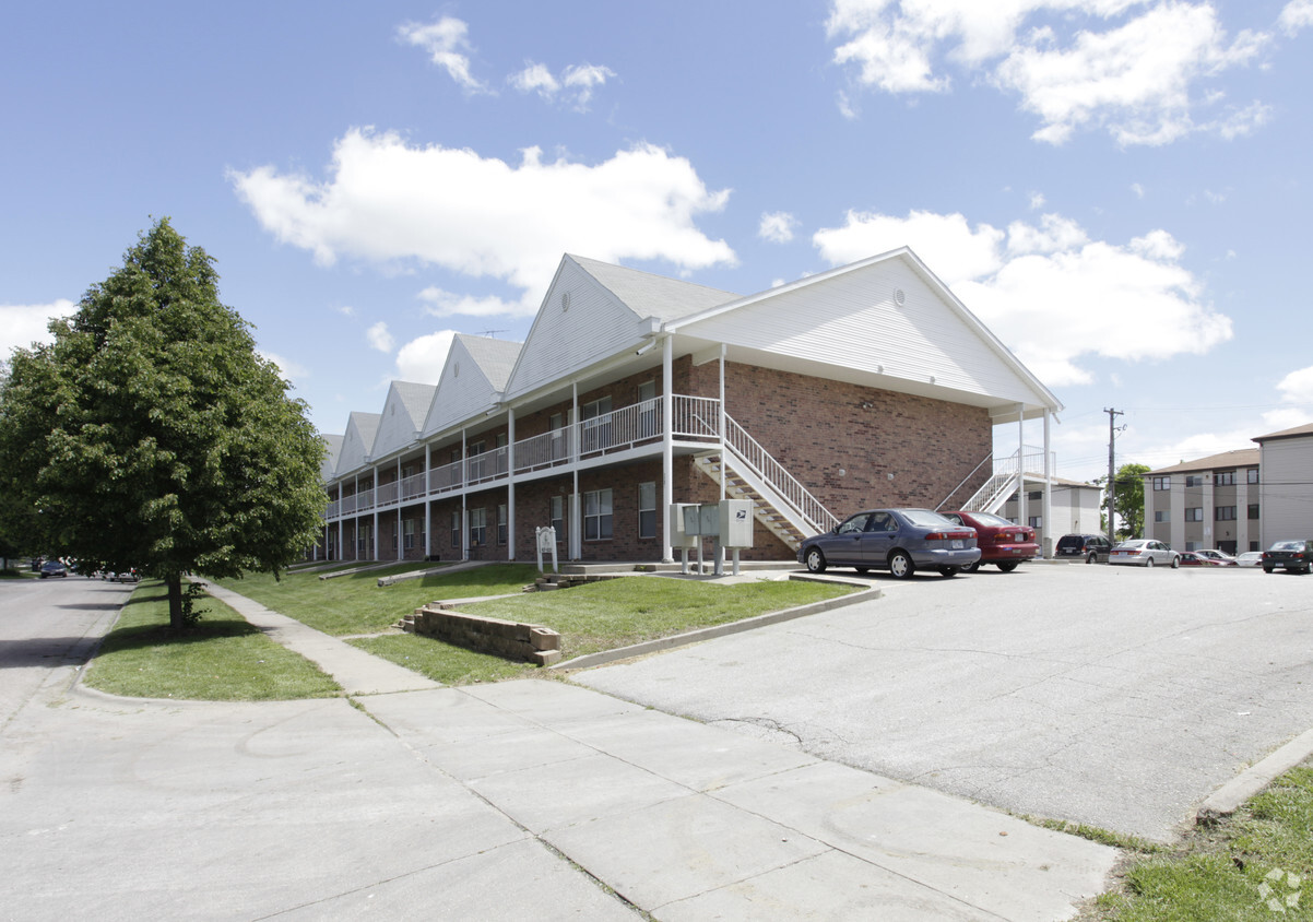 2221 S Street - 2221 S St