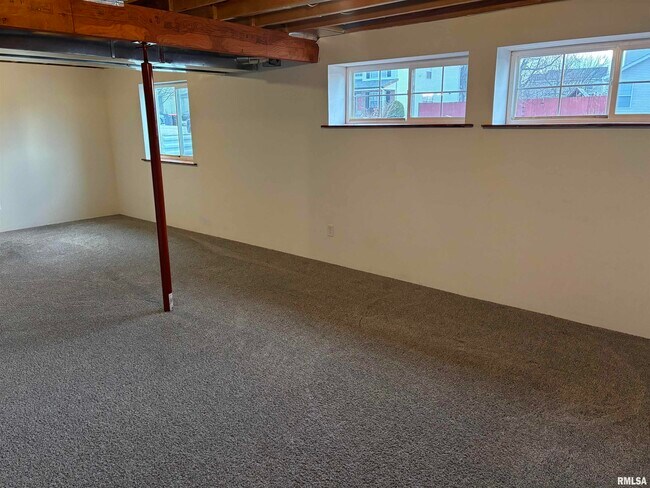 Foto del edificio - 2116 W Geneva Rd