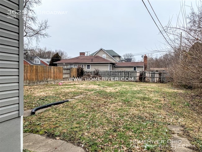 Building Photo - Check out this nice 3 BD/2 BA home