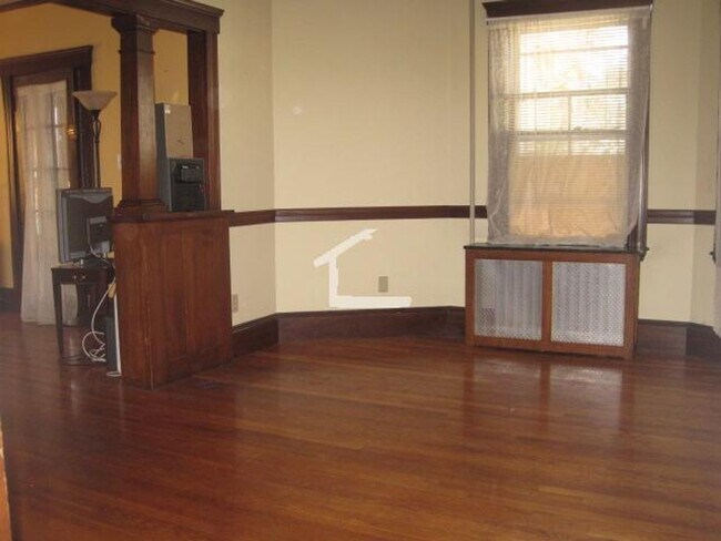 Foto del edificio - 145 Parsons St