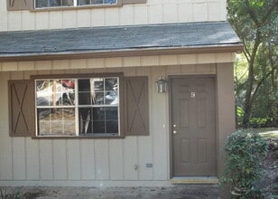 Building Photo - 2440 Ramblewood Ct