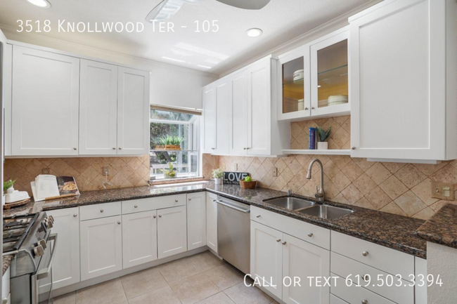 Building Photo - Luxury Corner Condo in Meadow Brook Villag...