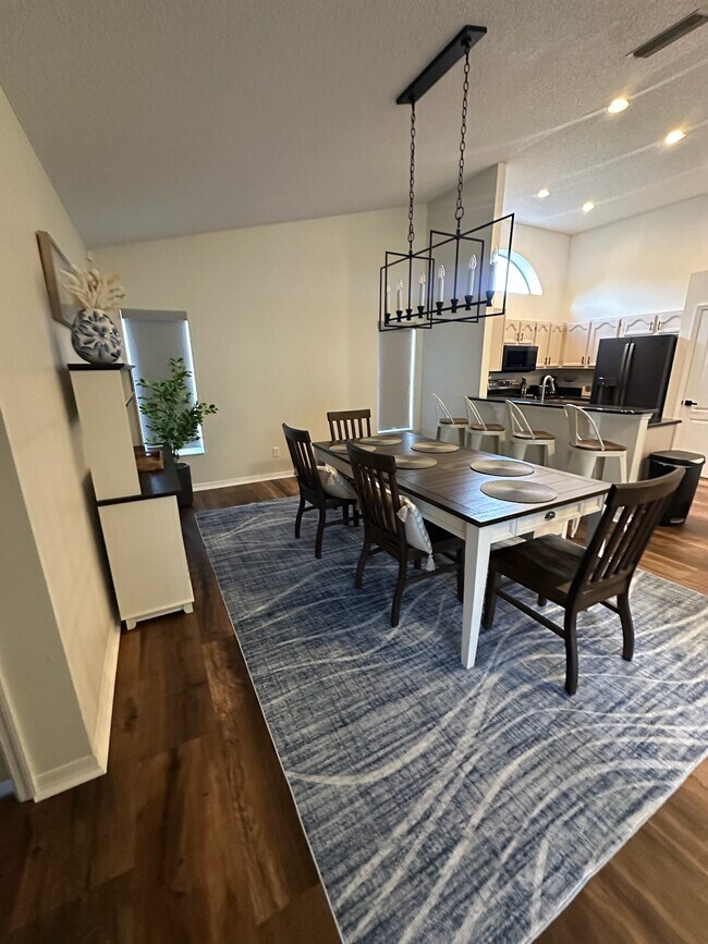 Foto del edificio - 8960 Huntington Pointe Dr