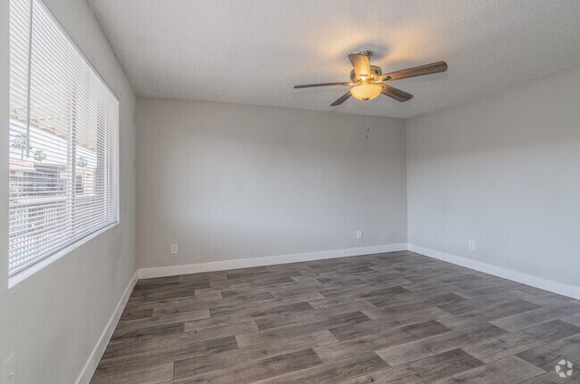 B1 - 2BR, 1BA - 750SF - Living Room - Mariposa Flats