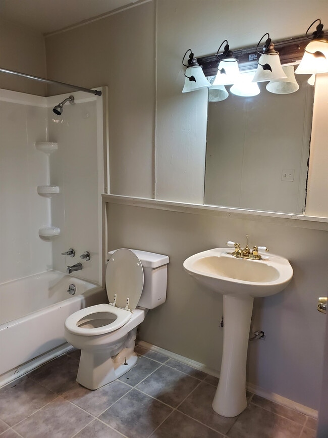 Building Photo - 5317 Nisbet Dr