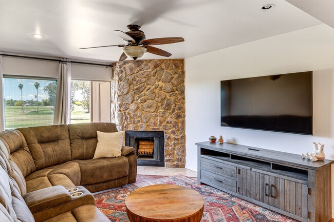 Building Photo - 7910 E Thomas Rd