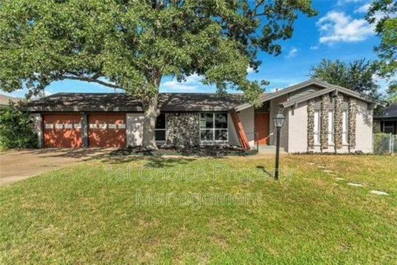 1716 Acorn Ln, Hurst, TX 76054 House Rental in Hurst, TX