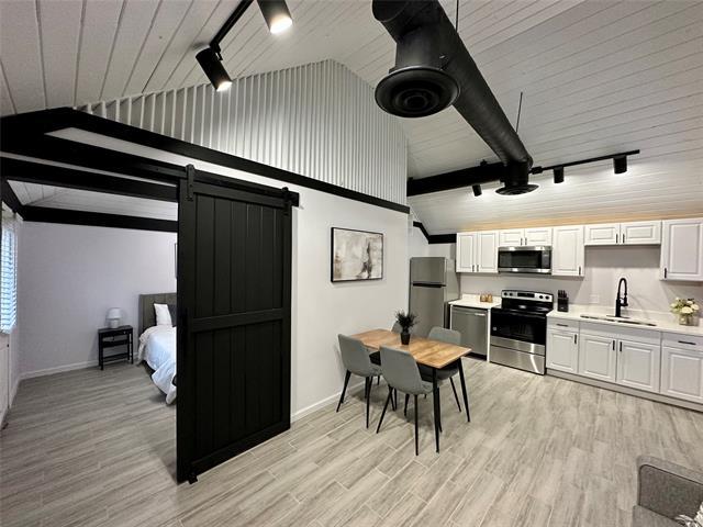 Foto del edificio - 3345 8th Ave