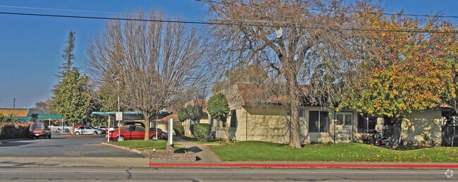 The Meadows Apartments Visalia Ca Apartments Com