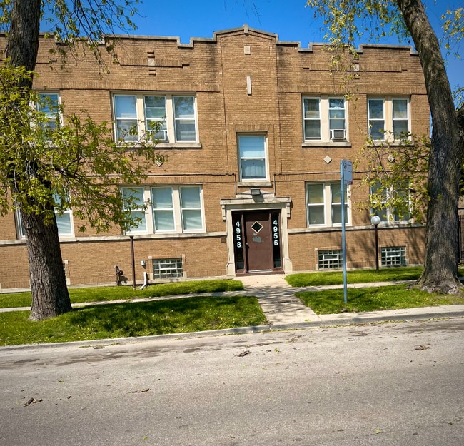Foto del edificio - 4956 W Crystal St