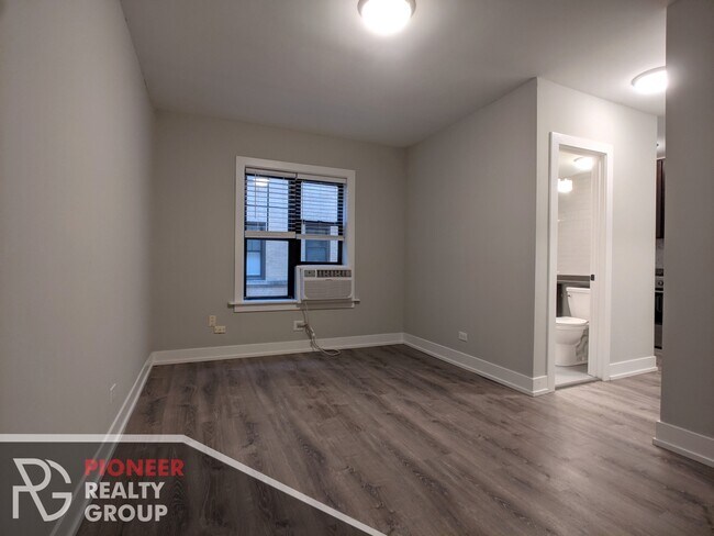 Foto del edificio - 423 W Belden Ave