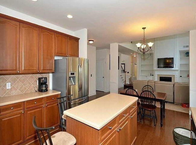 Foto del edificio - 575 Carrington Cove