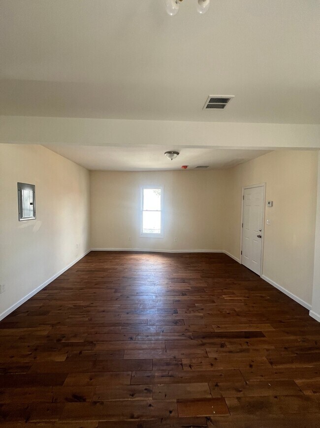 Foto del edificio - 820 S 15th St