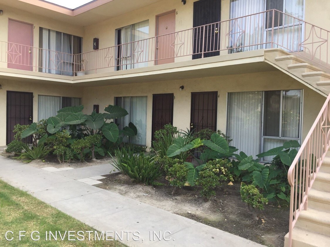 1832 W Crestwood Ln, Anaheim, CA 92804 Room for Rent in Anaheim, CA