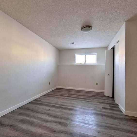 Building Photo - 35 Martindale Mews NE
