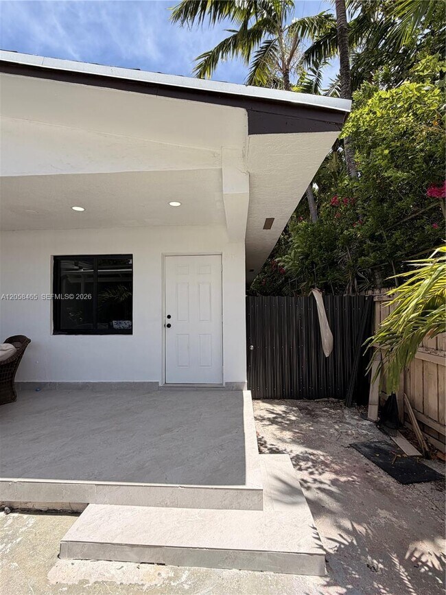 Foto del edificio - 3115 SW 18th St