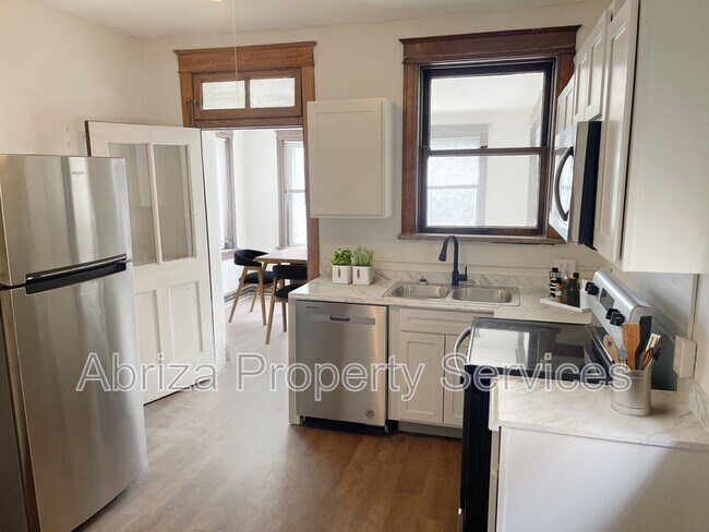 Foto del edificio - 3954 Lexington Ave
