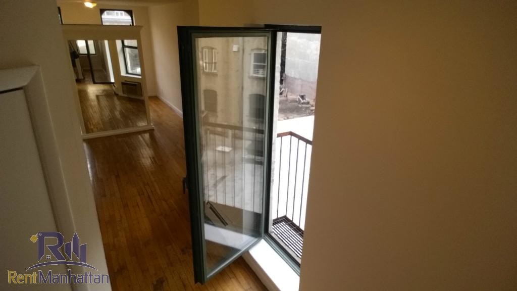 Foto principal - 135 W 24th St