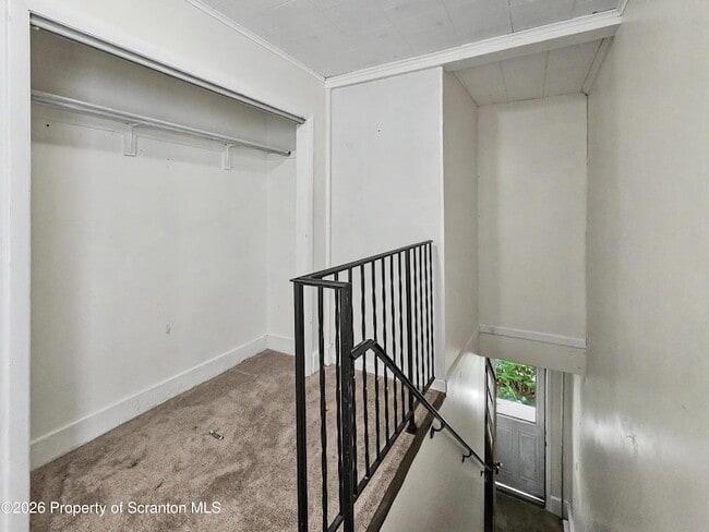 Building Photo - 310 21st Ave