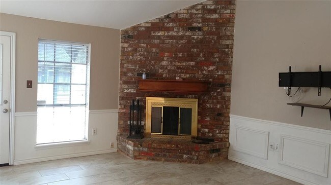 Building Photo - 106 Ironwood St