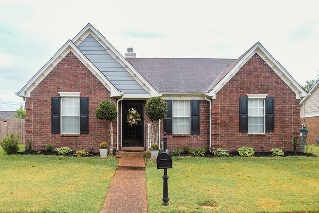 Foto del edificio - 8497 Highland Glen Cir N