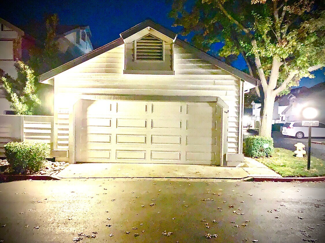 4953 Country View Ln, Fair Oaks, CA 95628 Townhome Rentals in Fair