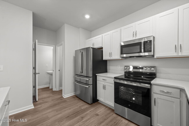 Building Photo - 186 Citadel Dr