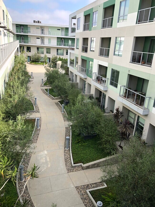 Patio exterior - 11500 Tennessee Ave