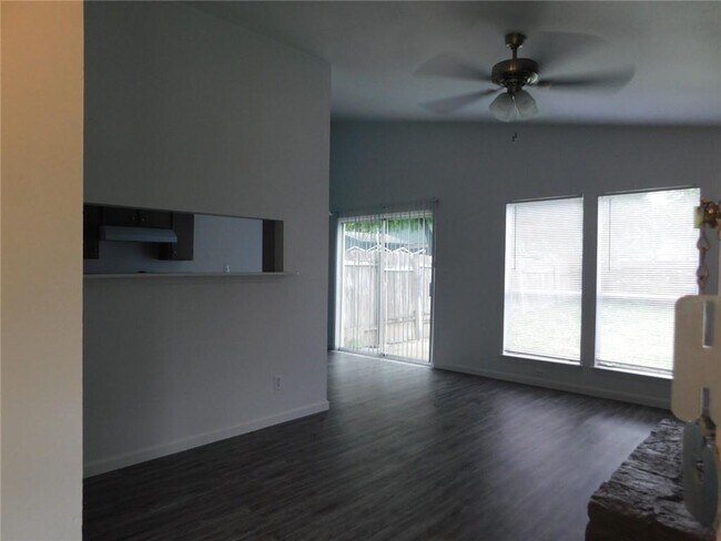 Building Photo - 1002 Fieldwood Dr