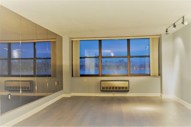 Building Photo - 7004 JFK Blvd E