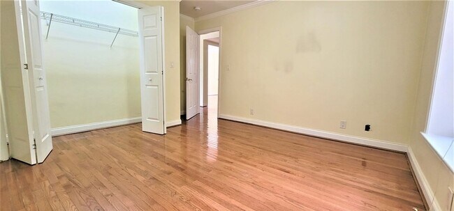 Foto del edificio - Brighton 3-bed condo w/parking