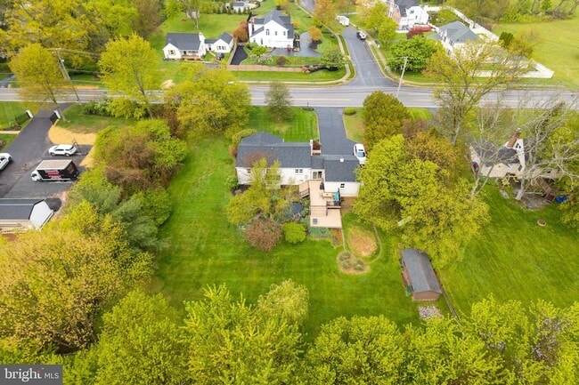 Foto del edificio - 70 Level Rd