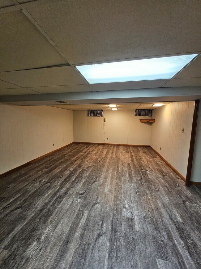 Foto del edificio - 3212 Greenbrier Dr. Bettendorf, IA 52722
