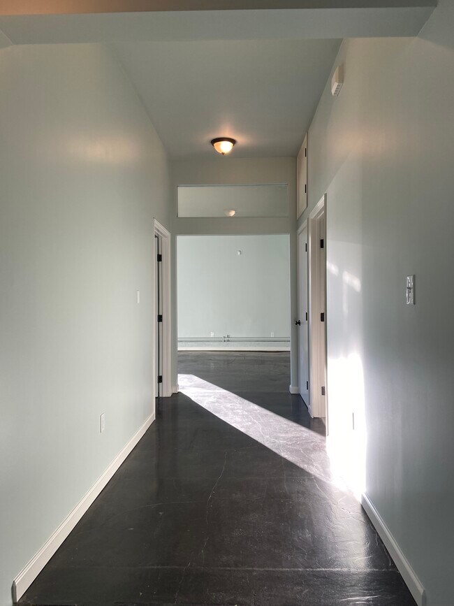 Building Photo - 2800 Madera Ave