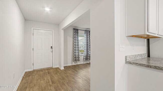 Foto del edificio - 3996 Silver Spur Rd