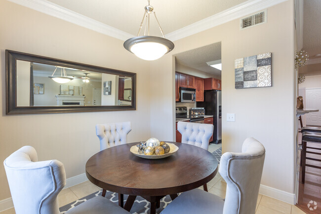 Dining Area - San Brisas Apartment Homes