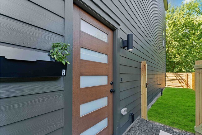 Foto del edificio - 5605 Tommye St