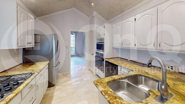 Building Photo - 4211 Spurwood Dr