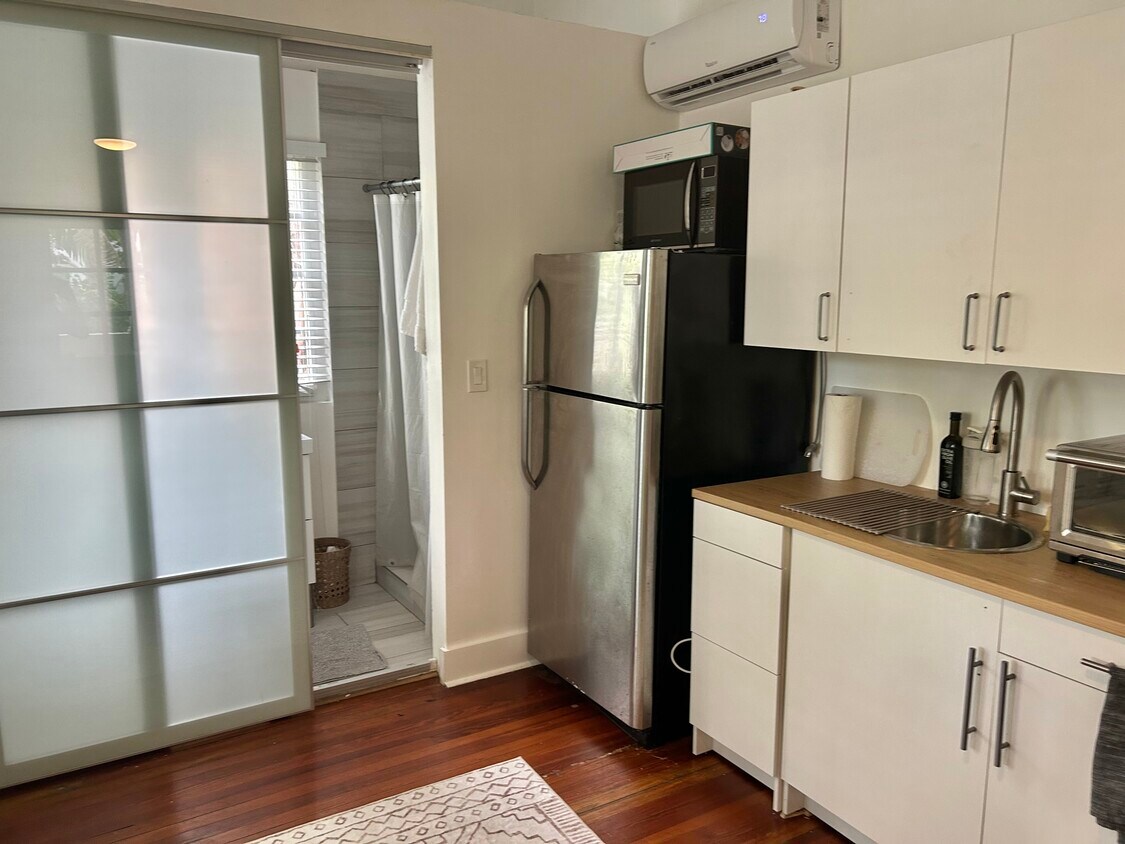 Foto principal - 787 NE 72nd St