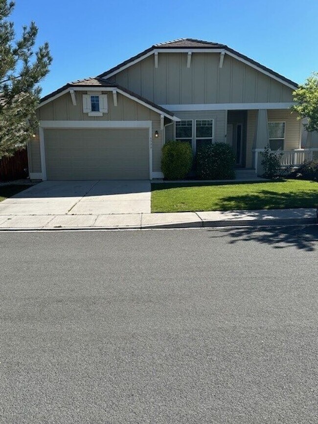 Building Photo - Kiley Ranch Golf Course 3 Bedroom Plus Den Home