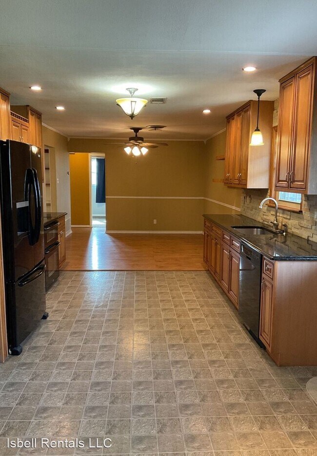 Foto del edificio - 5 br, 2 bath House - 1615 Janis Drive