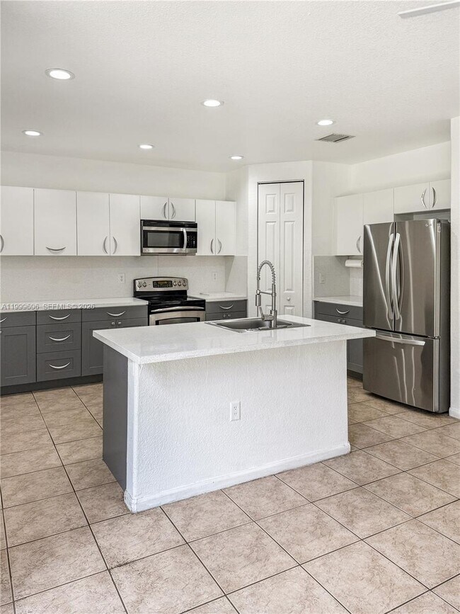 Foto del edificio - 2579 SW 85th Ave