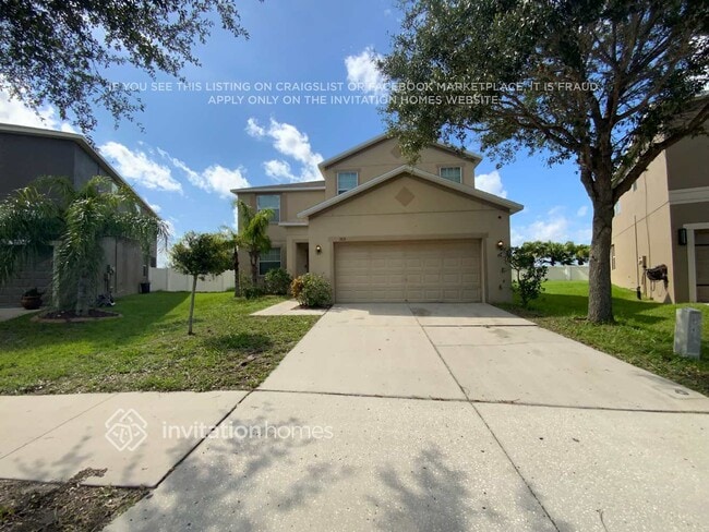 Building Photo - 1812 Oak Pond St