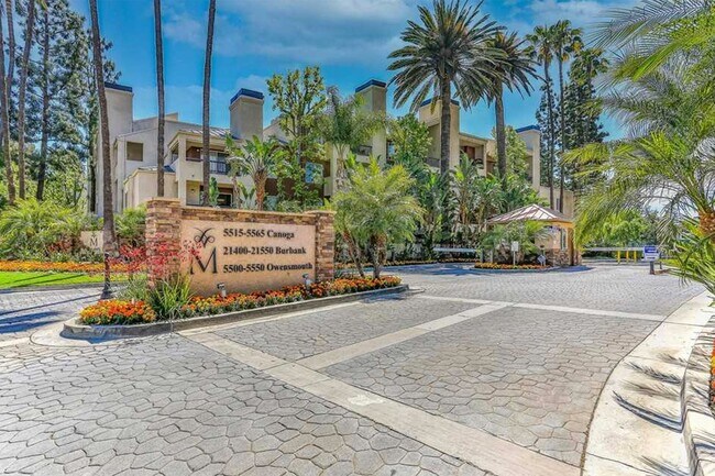 Foto del edificio - 5525 Canoga Ave