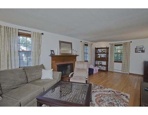 Building Photo - 123 Academy Dr