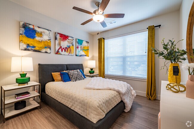 2BR, 2BA - 960SF - Bedroom - Palladium East Foster Crossing