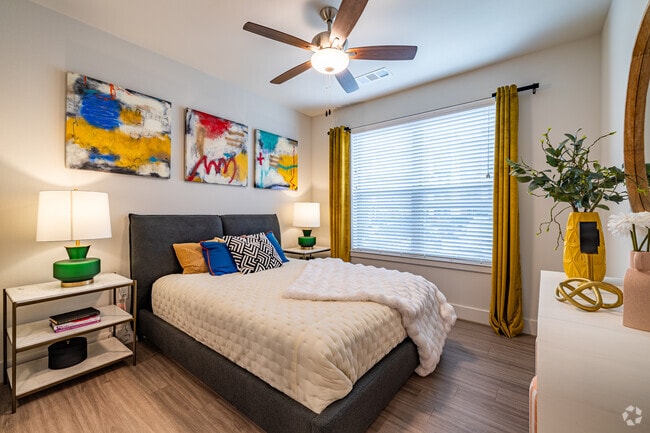 2BR, 2BA - 960SF - Bedroom - Palladium East Foster Crossing
