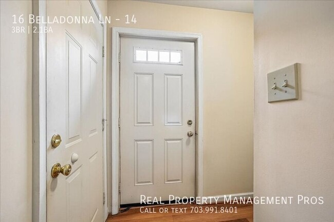 Building Photo - 16 Belladonna Ln