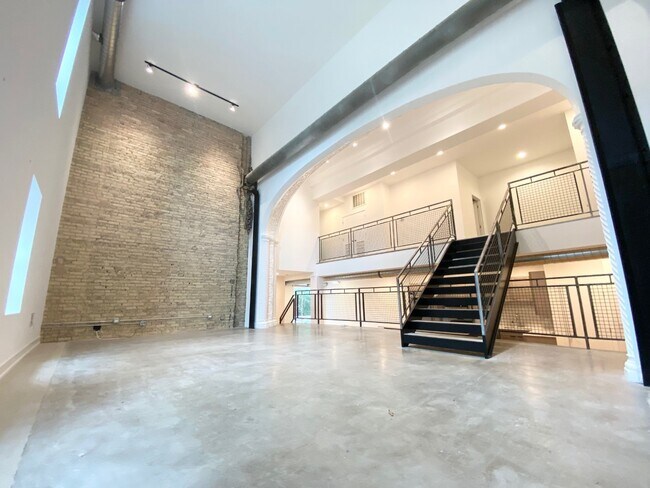 Foto del edificio - 4601 N Paulina St